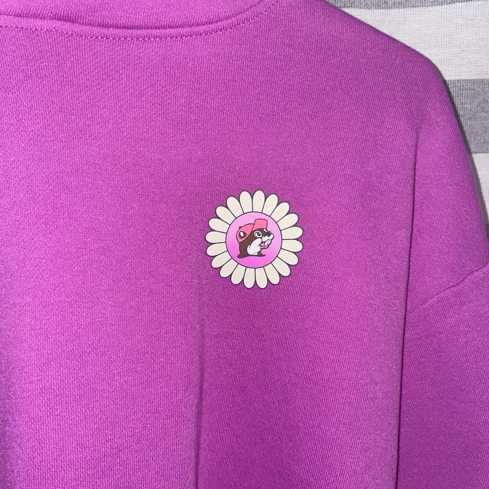 Purple Buc-ee’s Sweatshirt hoodie size large in kids  Flower Patch